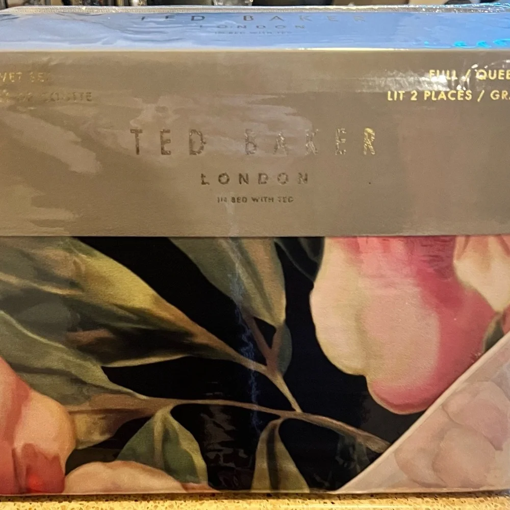 Ted Baker Pink and Green Duvet Cover Set